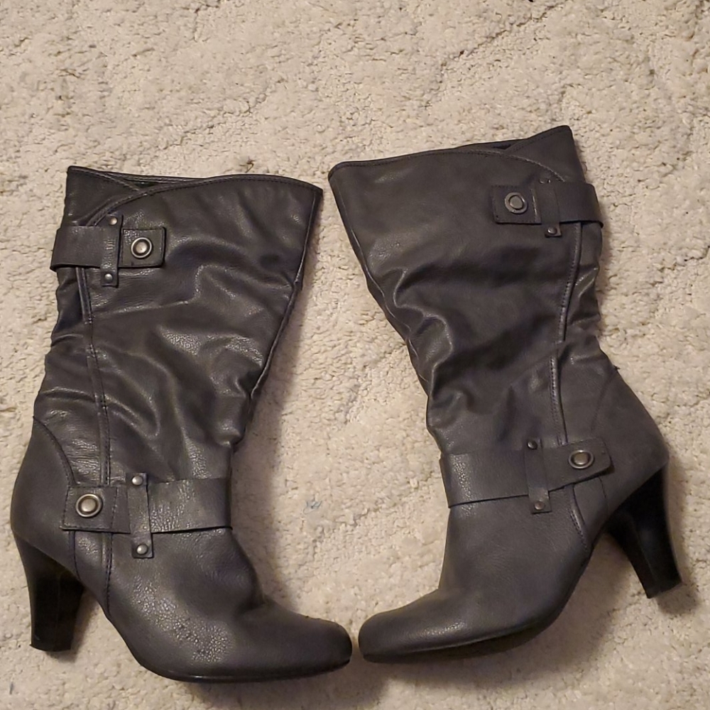 Gray Boots - image 4